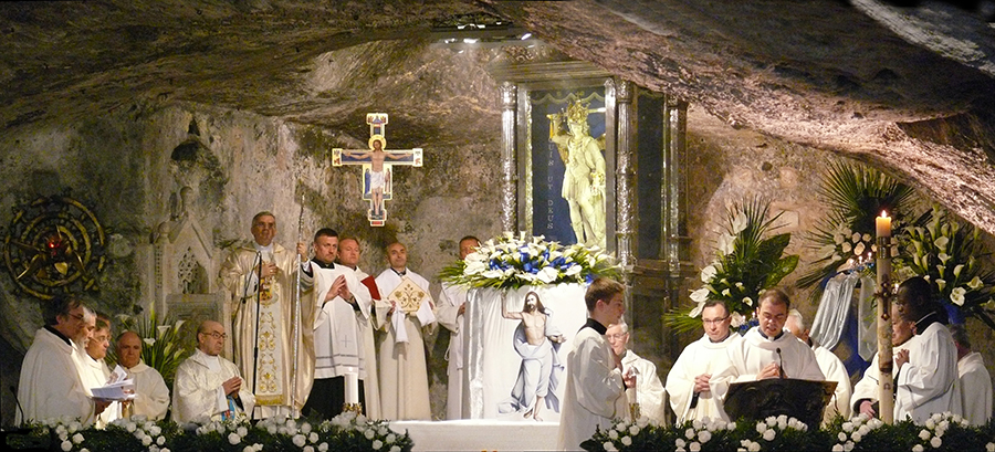 Holy Mass in the Grotto